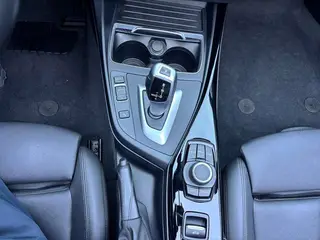 BMW 2 Series 2019 225i Convertible Coupe Sports Design Suit interior photo 12