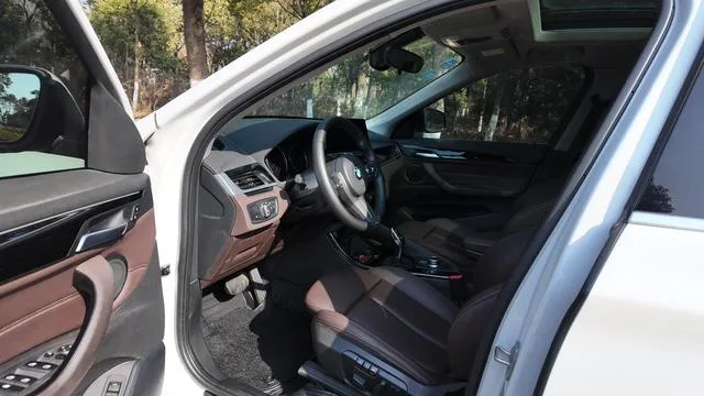 BMW X1 2020 sDrive20Li Premium Class exterior photo 4