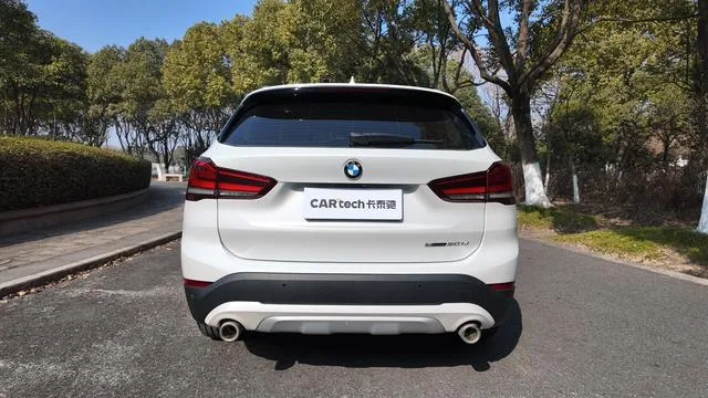BMW X1 2020 sDrive20Li Premium Class interior photo 8