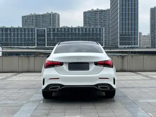 Mercedes-Benz A-Class 2022 Reforma A 200 L Edición de moda de coche deportivo exterior foto 5 Mercedes-Benz A-Class 2022 Reforma A 200 L Edición de moda de coche deportivo exterior foto 5
