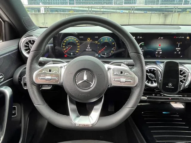 Mercedes-Benz A-Class 2022 Reforma A 200 L Edición de moda de coche deportivo interior foto 11 Mercedes-Benz A-Class 2022 Reforma A 200 L Edición de moda de coche deportivo interior foto 11