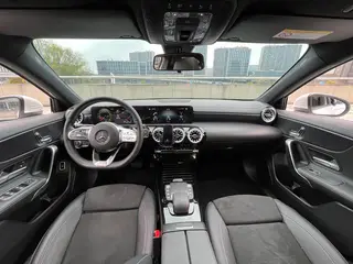 Mercedes-Benz A-Class 2022 Reforma A 200 L Edición de moda de coche deportivo interior foto 12 Mercedes-Benz A-Class 2022 Reforma A 200 L Edición de moda de coche deportivo interior foto 12