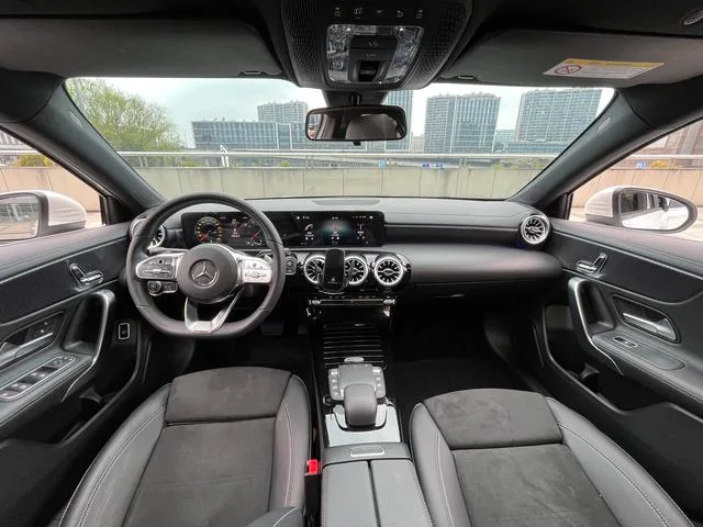 Mercedes-Benz A-Class 2022 Reforma A 200 L Edición de moda de coche deportivo interior foto 12 Mercedes-Benz A-Class 2022 Reforma A 200 L Edición de moda de coche deportivo interior foto 12