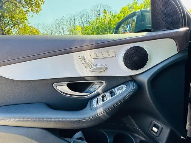 Mercedes-Benz GLC 2022 Tres cambios GLC 260 L 4MATIC Dinámico interior foto 15