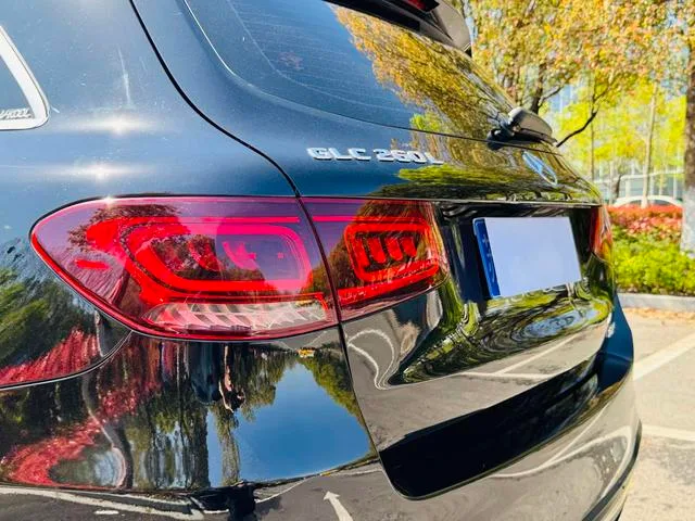 Mercedes-Benz GLC 2022 Tres cambios GLC 260 L 4MATIC Dinámico interior foto 17