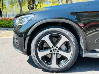 Mercedes-Benz GLC 2022 Tres cambios GLC 260 L 4MATIC Dinámico interior foto 18