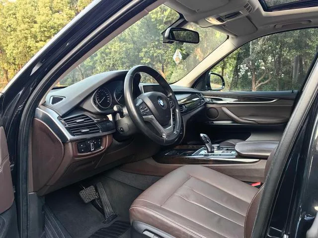 BMW X5 2017 xDrive35i Elegant style exterior photo 2