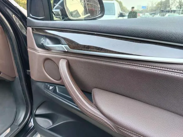 BMW X5 2017 xDrive35i Elegant style interior photo 7