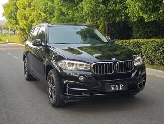 BMW X5 2017 xDrive35i Estilo elegante exterior foto 3