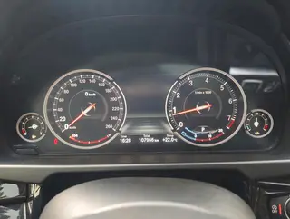 BMW X5 2017 xDrive35i Estilo elegante interior foto 13