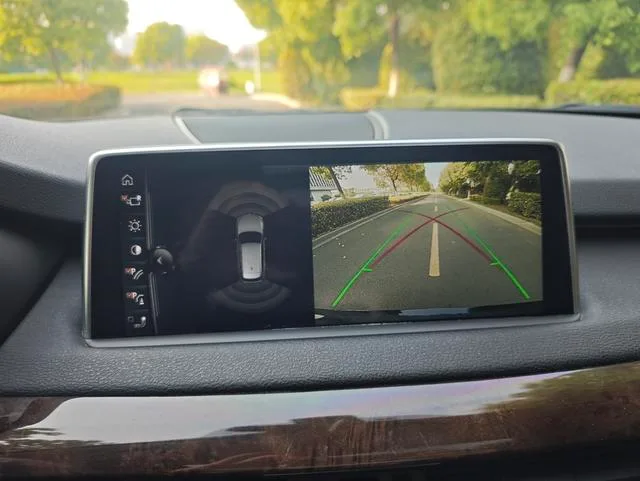 BMW X5 2017 xDrive35i Estilo elegante interior foto 15