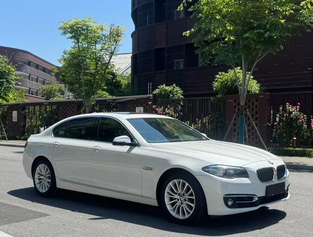 BMW 5 Series 2014 525Li Luxury Design Set exterior photo 3 BMW 5 Series 2014 525Li Luxury Design Set exterior photo 3