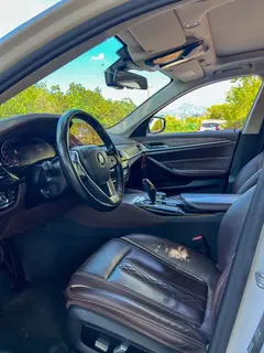 BMW 5 Series 2020 530Li Líder Traje de lujo interior foto 14
