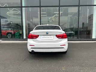 BMW 1 Series 2018 118i Sporty exterior photo 4