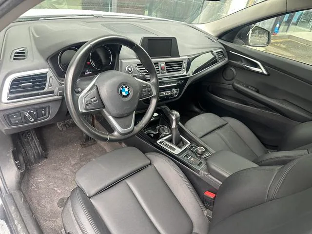 BMW 1 Series 2018 118i Sporty exterior photo 5