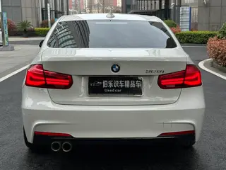 BMW 3 Series 2018 320i M Sports suit interior photo 16