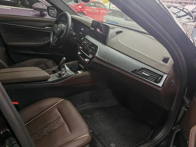 BMW 5 Series 2022 530Li Leading Type M Sports suit exterior photo 5 BMW 5 Series 2022 530Li Leading Type M Sports suit exterior photo 5
