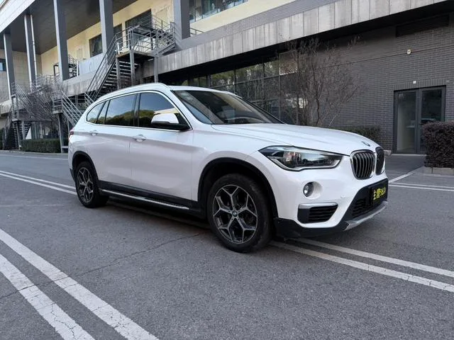 BMW X1 2018 sDrive18Li Tipo de lujo exterior foto 3 BMW X1 2018 sDrive18Li Tipo de lujo exterior foto 3
