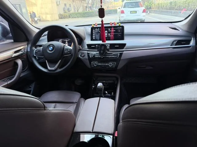 BMW X1 2018 sDrive18Li Tipo de lujo interior foto 6 BMW X1 2018 sDrive18Li Tipo de lujo interior foto 6