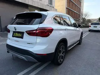BMW X1 2018 sDrive18Li Tipo de lujo interior foto 9 BMW X1 2018 sDrive18Li Tipo de lujo interior foto 9