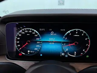 Mercedes-Benz E-Class 2022 E 260 L Coche interior foto 11 Mercedes-Benz E-Class 2022 E 260 L Coche interior foto 11