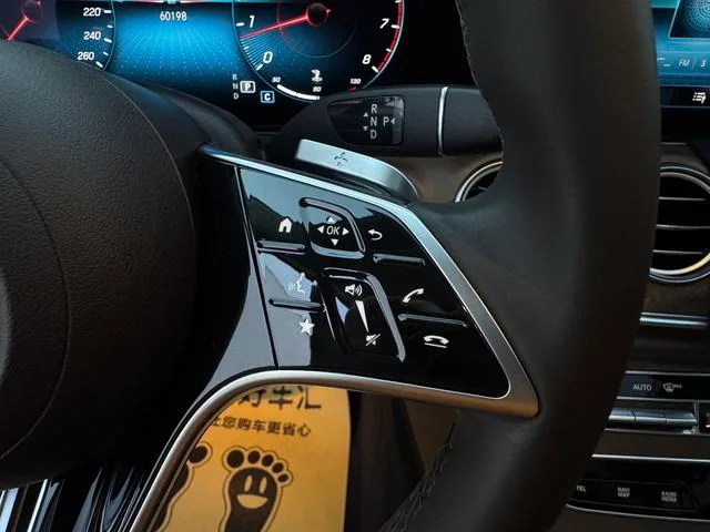 Mercedes-Benz E-Class 2022 E 260 L Coche interior foto 18 Mercedes-Benz E-Class 2022 E 260 L Coche interior foto 18