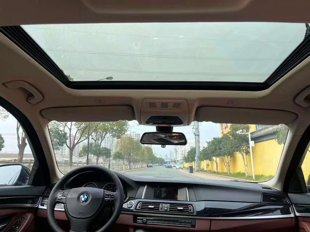 BMW 5 Series 2014 520Li Elegant style interior photo 15