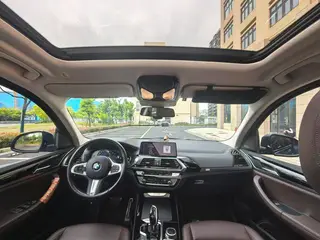 BMW X3 2019 xDrive25i M Sports suit interior photo 14
