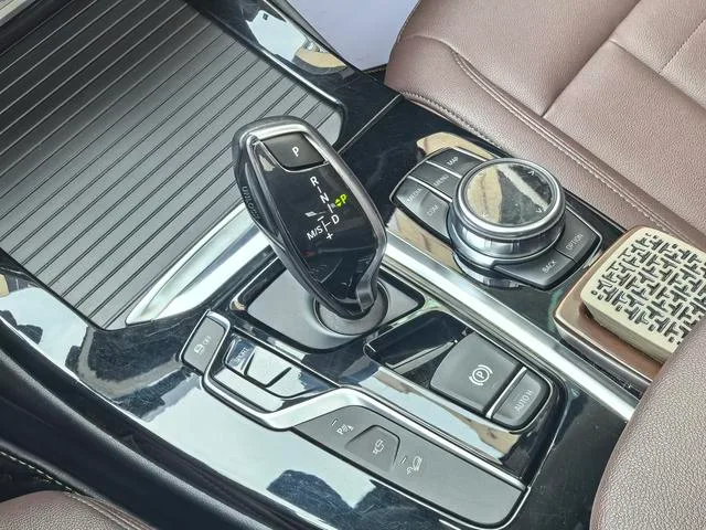 BMW X3 2019 xDrive25i M Sports suit interior photo 20