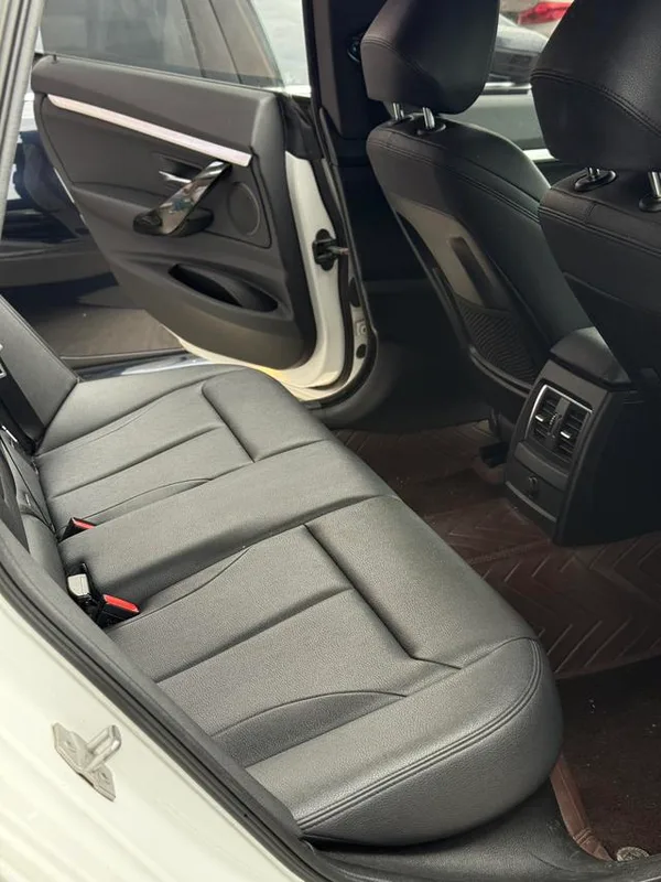 BMW 3 Series GT 2019 320i M Sports suit interior photo 8
