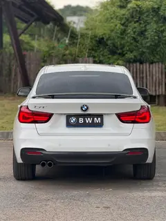 BMW 3 Series GT 2019 320i M Sports suit interior photo 11