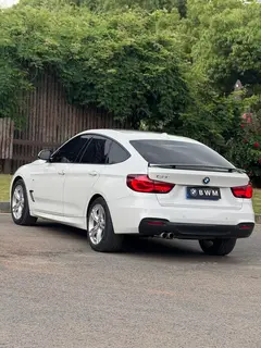 BMW 3 Series GT 2019 320i M Sports suit interior photo 12