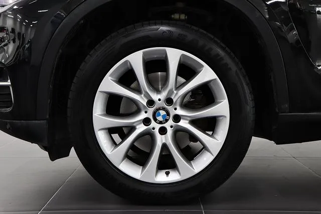 BMW X5 2014 xDrive35i Estilo elegante exterior foto 8