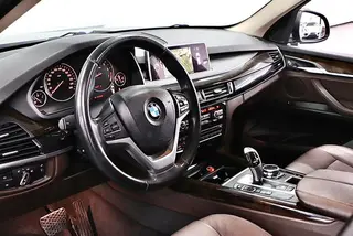BMW X5 2014 xDrive35i Estilo elegante interior foto 11