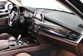 BMW X5 2014 xDrive35i Estilo elegante interior foto 15