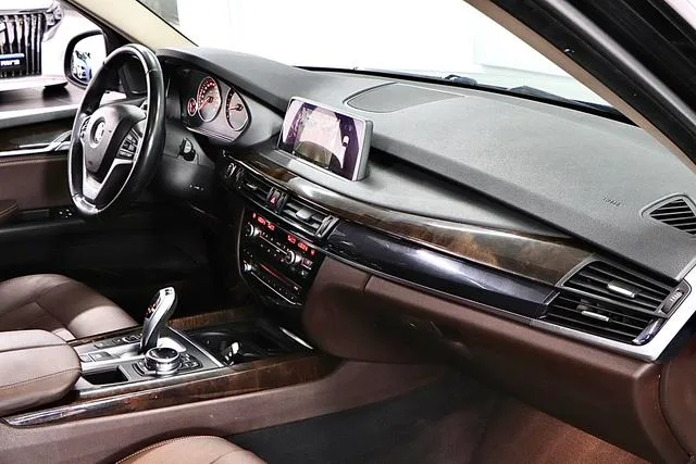 BMW X5 2014 xDrive35i Estilo elegante interior foto 15