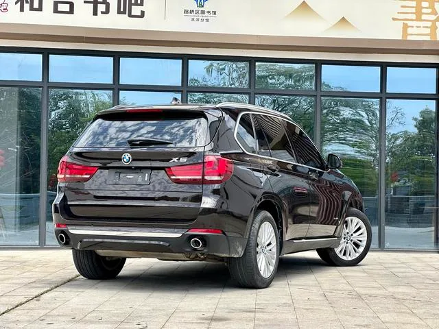 BMW X5 2017 xDrive28i interior photo 10