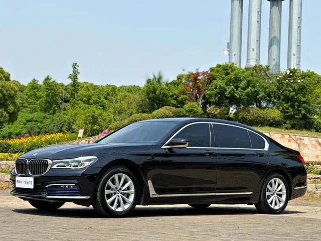 BMW 7 Series 2016 730Li Leader extérieur photo 1 BMW 7 Series 2016 730Li Leader extérieur photo 1