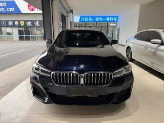 BMW 5 Series 2021 530Li Leader M Ensemble de sport extérieur photo 2 BMW 5 Series 2021 530Li Leader M Ensemble de sport extérieur photo 2
