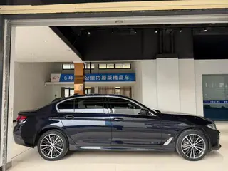 BMW 5 Series 2021 530Li Leader M Ensemble de sport extérieur photo 3 BMW 5 Series 2021 530Li Leader M Ensemble de sport extérieur photo 3