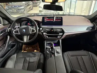 BMW 5 Series 2021 530Li Leader M Ensemble de sport intérieur photo 11 BMW 5 Series 2021 530Li Leader M Ensemble de sport intérieur photo 11