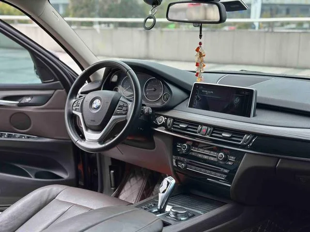 BMW X5 2018 xDrive28i interior photo 7 BMW X5 2018 xDrive28i interior photo 7