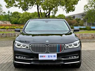 BMW 7 Series 2018 730Li Tipo de lujo Traje de excelencia exterior foto 2 BMW 7 Series 2018 730Li Tipo de lujo Traje de excelencia exterior foto 2