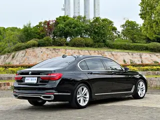 BMW 7 Series 2018 730Li Tipo de lujo Traje de excelencia interior foto 20 BMW 7 Series 2018 730Li Tipo de lujo Traje de excelencia interior foto 20