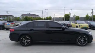 BMW 5 Series 2019 Reforma 530Li Líder M Conjunto deportivo exterior foto 4 BMW 5 Series 2019 Reforma 530Li Líder M Conjunto deportivo exterior foto 4