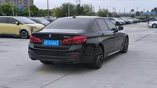 BMW 5 Series 2019 Reforma 530Li Líder M Conjunto deportivo exterior foto 5 BMW 5 Series 2019 Reforma 530Li Líder M Conjunto deportivo exterior foto 5