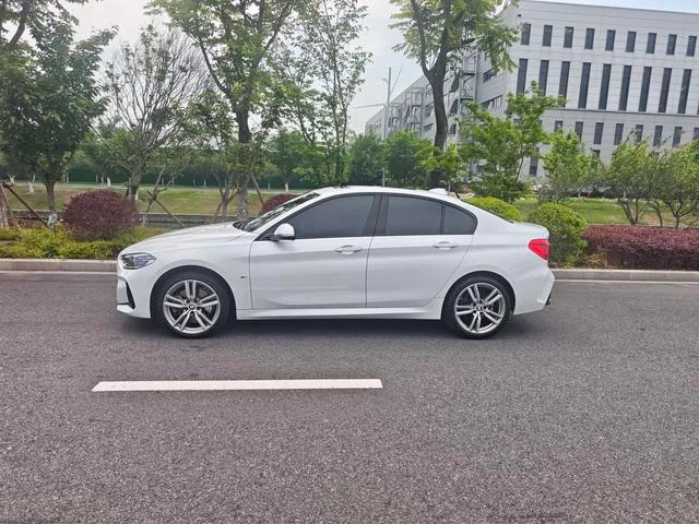 BMW 1 Series 2020 125i Leading Type M Sports suit exterior photo 4 BMW 1 Series 2020 125i Leading Type M Sports suit exterior photo 4