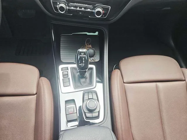 BMW 1 Series 2020 125i Leading Type M Sports suit interior photo 13 BMW 1 Series 2020 125i Leading Type M Sports suit interior photo 13