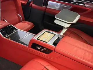 BMW 7 Series 2017 M760Li xDrive intérieur photo 16