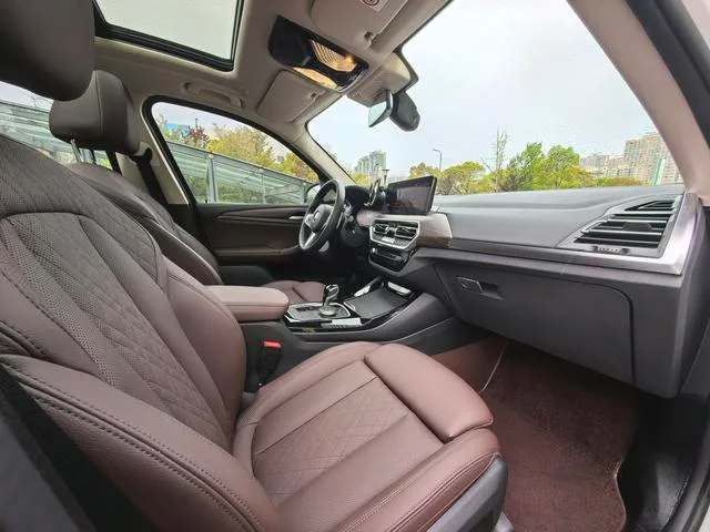BMW X3 2022 xDrive30i Líder M Traje de noche Yao interior foto 9 BMW X3 2022 xDrive30i Líder M Traje de noche Yao interior foto 9